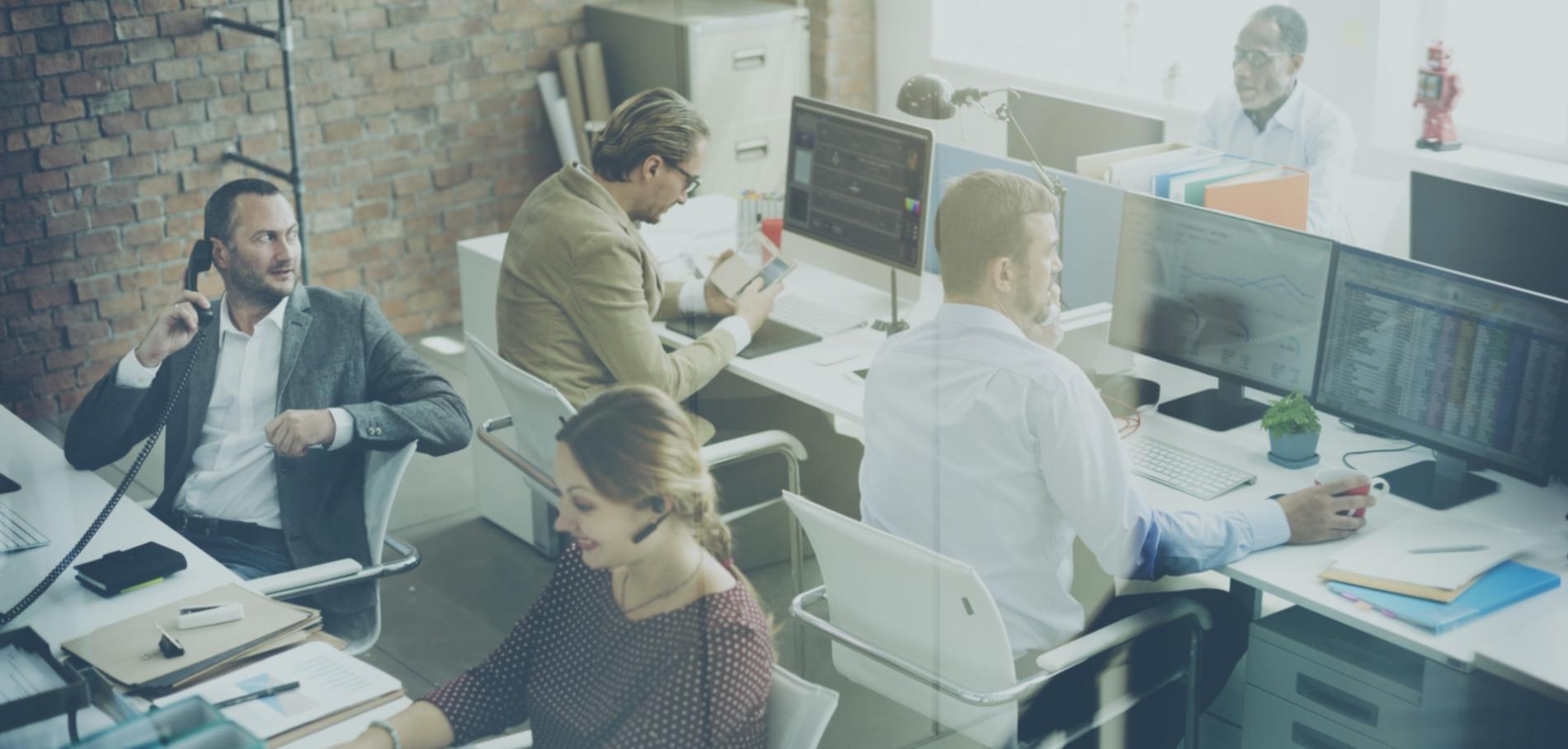 Rozmowy z założycielami startupu nad planem rozwoju finansowego